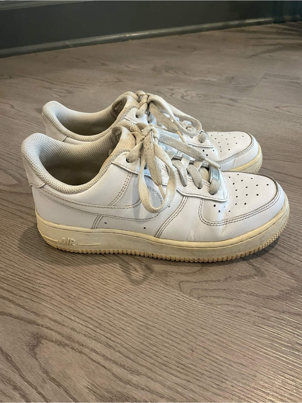 Nike Kids White Low-Top Sneakers - Picture 3 of 6